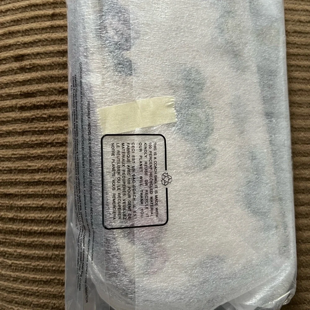 Coach Nolita 19
With Candy Print NWT in packaging - Picture 3 of 4